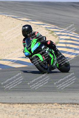 media/Mar-28-2022-Superbike Trackdays (Mon) [[b8603d0f67]]/Open Track Time/Turns 9 and 10/